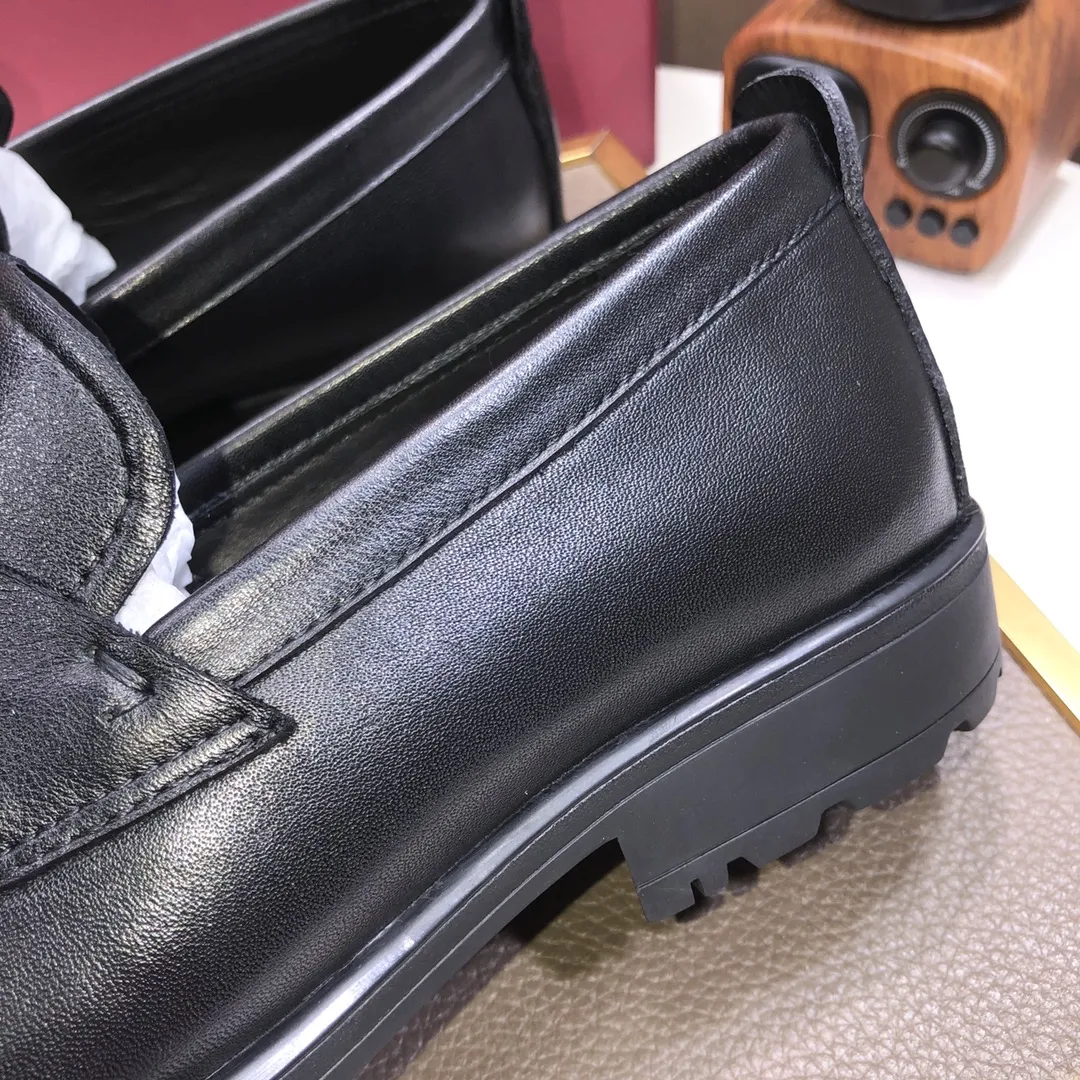 Men's shoes 💰500💰[Ferragamo/Ferragamo] The latest model in the counter. Original imported cowhide fabric + 🐂 water-dyed sheepskin lining + original luxury metal buckle + original combined outsole. Comparison without pressure 38--45 (45 is custom-made and cannot be returned or exchanged)